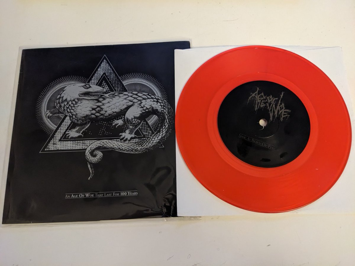 Once again I have purchased a record based solely on the title or cover. It was a pleasant surprise to find it was red vinyl too!

discogs.com/release/576156…