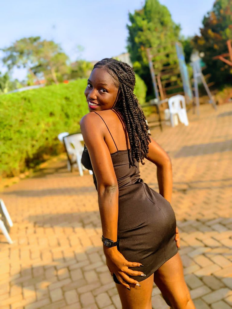 Prisca4987416's tweet photo. I’m here to wish u a happy new month, 💕❤️🥰 https://t.co/KtkDWOb1yx