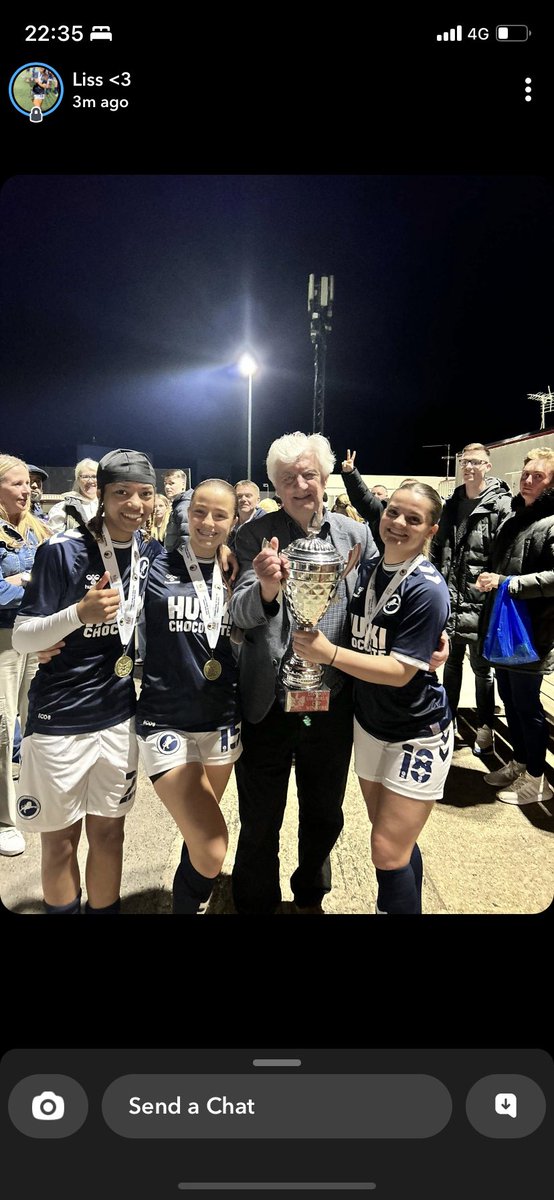 elliehinkley3's tweet photo. We’ve done it again 🏆🍾❤️‍🔥 This team is unreal, so so proud as always @Millwall_LFC18s London Cup winners 😍 https://t.co/zUKcmLxQtR
