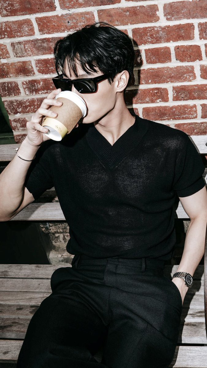 Duang36289321's tweet image. สภาพ พส เมื่อเห็นรูปน้องวินดื่มกาแฟ 😵‍💫
WIN AT TIFFANY LANDMARK
#TiffanyAndCoxWIN
#TiffanyAndCo 
#TheTiffanyLandmark 
#winmetawin @winmetawin