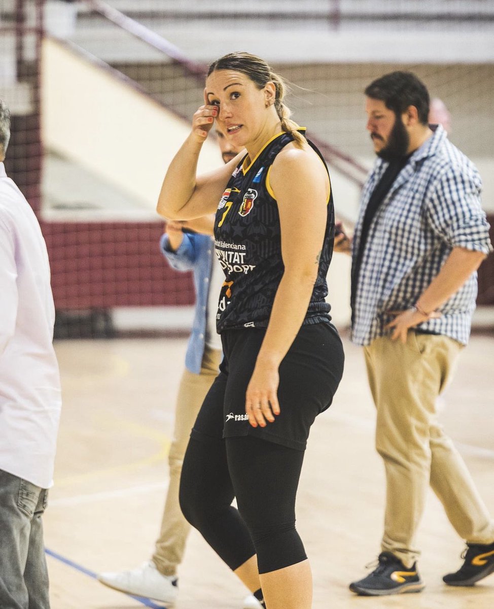 Enhorabuena a Itziar Germán por su fantástica carrera a la que ayer puso fin tras la final de la #F4LFChallenge.

Un ejemplo de generosidad, compromiso, liderazgo y constancia.

Suerte en el futuro <a href="/itzigerman11/">Itziar Germán</a> 🫶🏼

📸 @jvendrell7