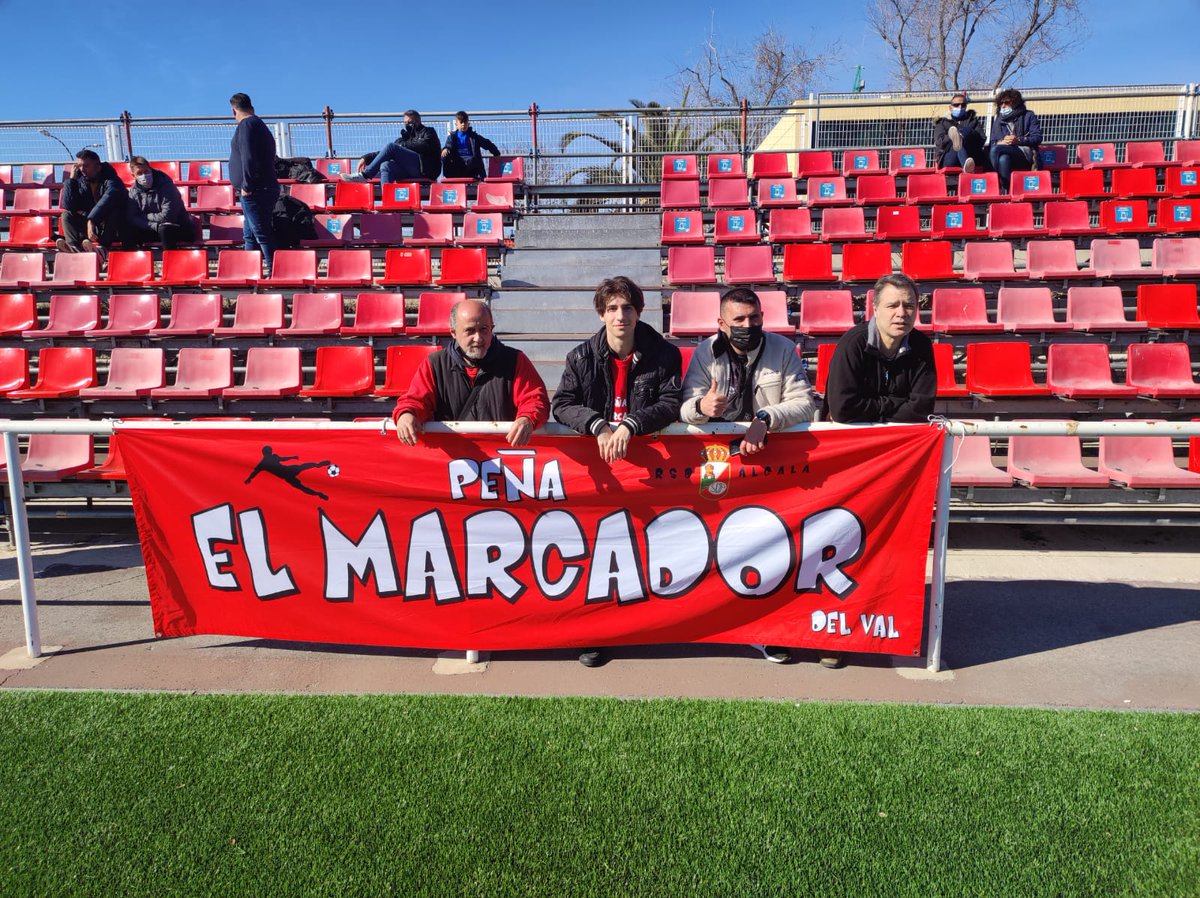 elmarcador2001's tweet photo. 99 años de pasión, 22 años a tu lado la peña, mas de 30 años algunos de sus socios.
Amor por unos colores, amor por una ciudad y amor por el 1er. equipo de esa ciudad  la @rsda_oficial .
A por el centenario todos unidos, mas fuertes para llegar donde nos merecemos. https://t.co/rPjbfiTkNo