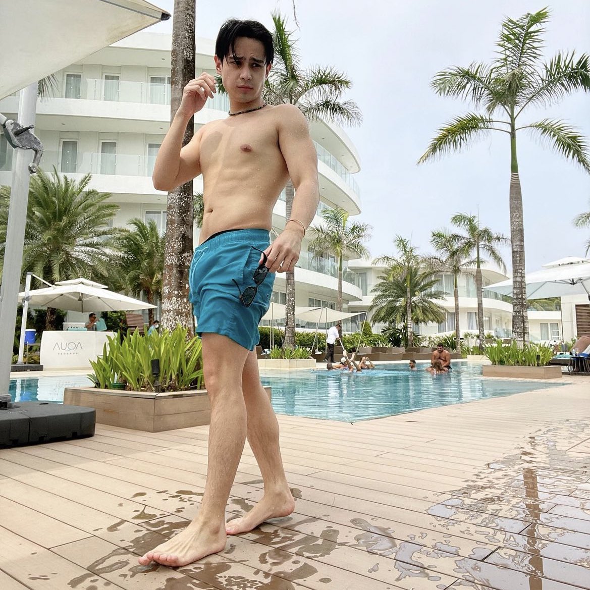 #PinoyBarefooted
#PinoyFootFetish
#FootFetish
#PinoyFeet

follow, like, &amp; retweet for more...
