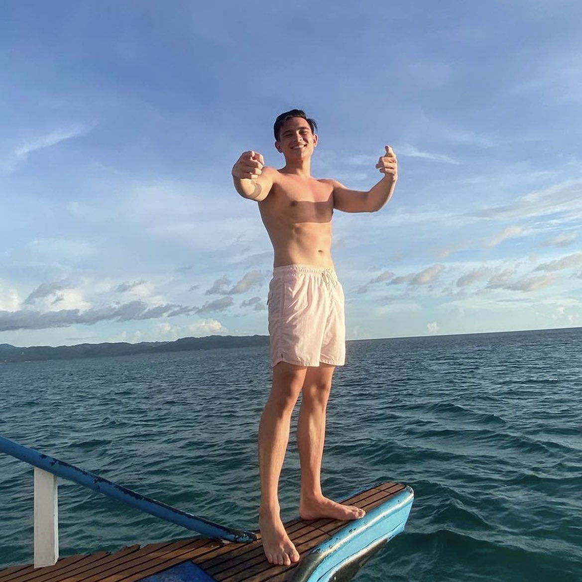 PinoyBarefooted's tweet photo. #PinoyBarefooted
#PinoyFootFetish
#FootFetish
#PinoyFeet

follow, like, &amp; retweet for more... https://t.co/t0G09l08lP