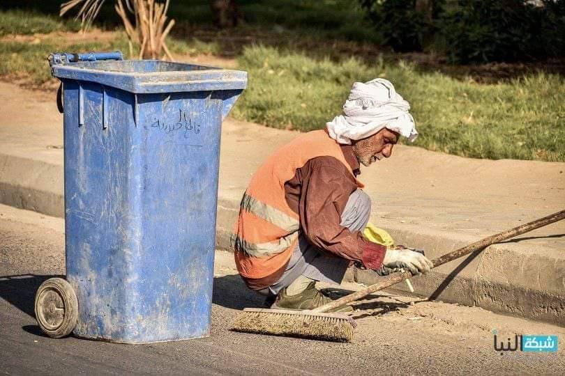 عندما ينذكر عيد العمال اتذكركم انتم 
نعلم ان الكل سيعطل اليوم من الدوام الا انتم رغم ان العيد هو عيدكم 
فكان الله في عونكم وكل عام وانتم بخير وصحة وعافية 💚