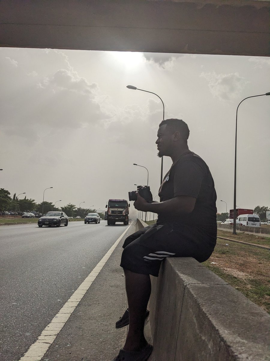 Yawaskit's tweet photo. Frame 1 - @JohnPraze (Editor/Master Chef)
Frame 2 - @temitayo_emory (Head Editor/H.OP)
Frame 3 - @FmLamishi (Sound)
Frame 4 - @01khabir (Editor/Graphics)
#LabourDay #WorkersDay https://t.co/bAcSR4mmUD