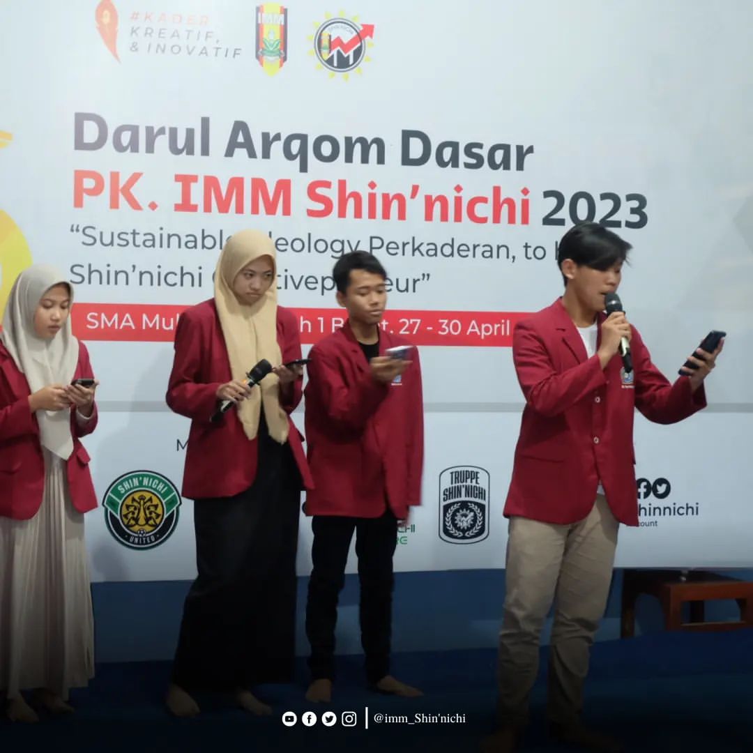 ImmShinnichi's tweet photo. Hari keempat sekaligus penutup Darul Arqom Dasar Pk imm Shin'nichi 2023-2024.

Babat. Lamongan 30 April 2023

#kaderkreatifinovatif
#immahinnichi
#dadimmshinnichi #immumsurabaya
#immsuroboyo https://t.co/aUV4l33nP4