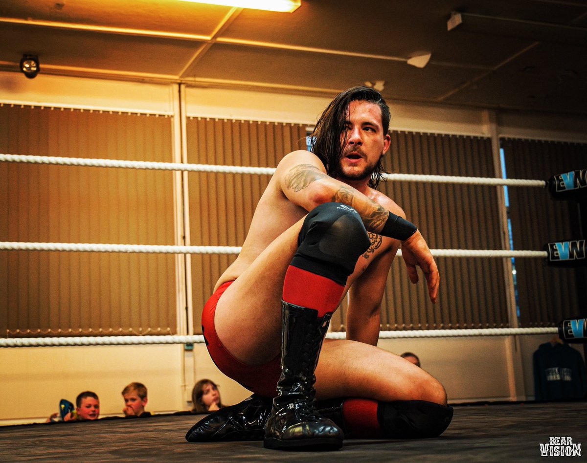 EliBlakePW's tweet photo. Oh… I’m not done! This is just the beginning…

🤼 @evolutionwres 
📸 @bearvisionmedia 

#Wrestling #ProWrestling #Britwres #Blake #EliBlake #EVW #Evolution #undeniable https://t.co/RPrN9IJcSA