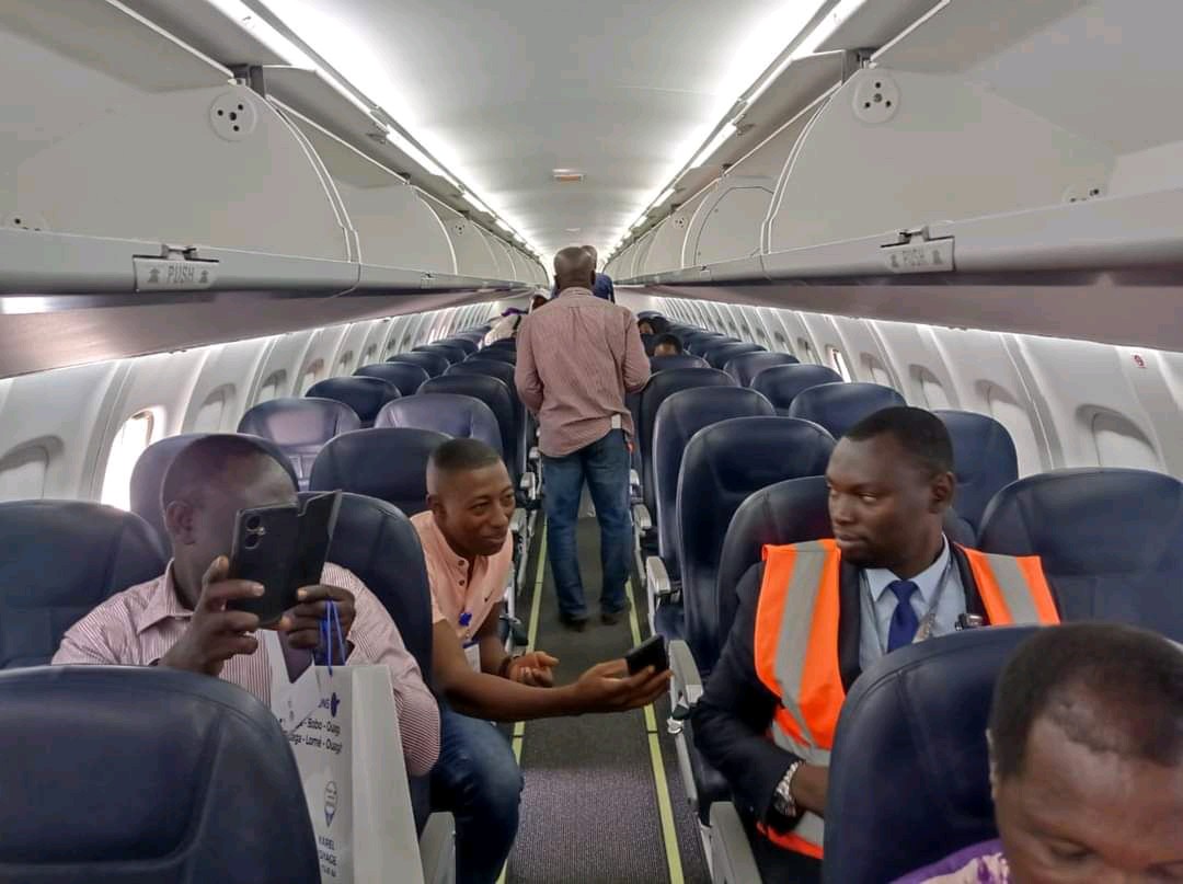 #AviationCivile

               🟢🔴🟡 News

📌La nouvelle compagnie aérienne ✈️ Burkinabè, Liz Aviation Sa est opérationnelle.

#ouaga #BurkinaFaso
©Lefaso.net
