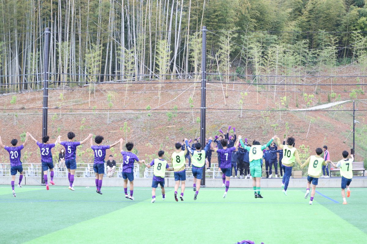 2016ktfc's tweet photo. 2023/04/30
関西学生リーグ2部 前期 第4節
vs 大阪商業大学
1st 0-0
2nd 1-0
Total 1-0

応援ありがとうございました🙇🏻‍♀️
足元が悪い中スタジアムまでお越しいただきありがとうございました‼︎
暫定1位です✨
次節もホームでの開催です‼︎
是非お越しいただけると嬉しいです🫶

#京都橘大学サッカー部 https://t.co/vFF2BojAkd