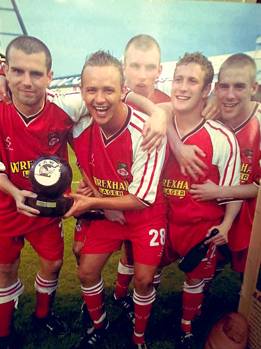 Bring back the <a href="/FAWales/">FA WALES</a> Premier Cup ⚽️💜