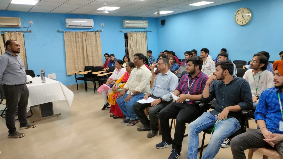KIITUniversity's tweet image. Our School of Electronics Engineering students had an insightful industrial visit at OPTCL, Bhubaneswar, led by Prof. Kumar Biswal and his team. The visit gave students a practical insight into the functioning of power grid systems and their practical implementations. 

📸👇🏼