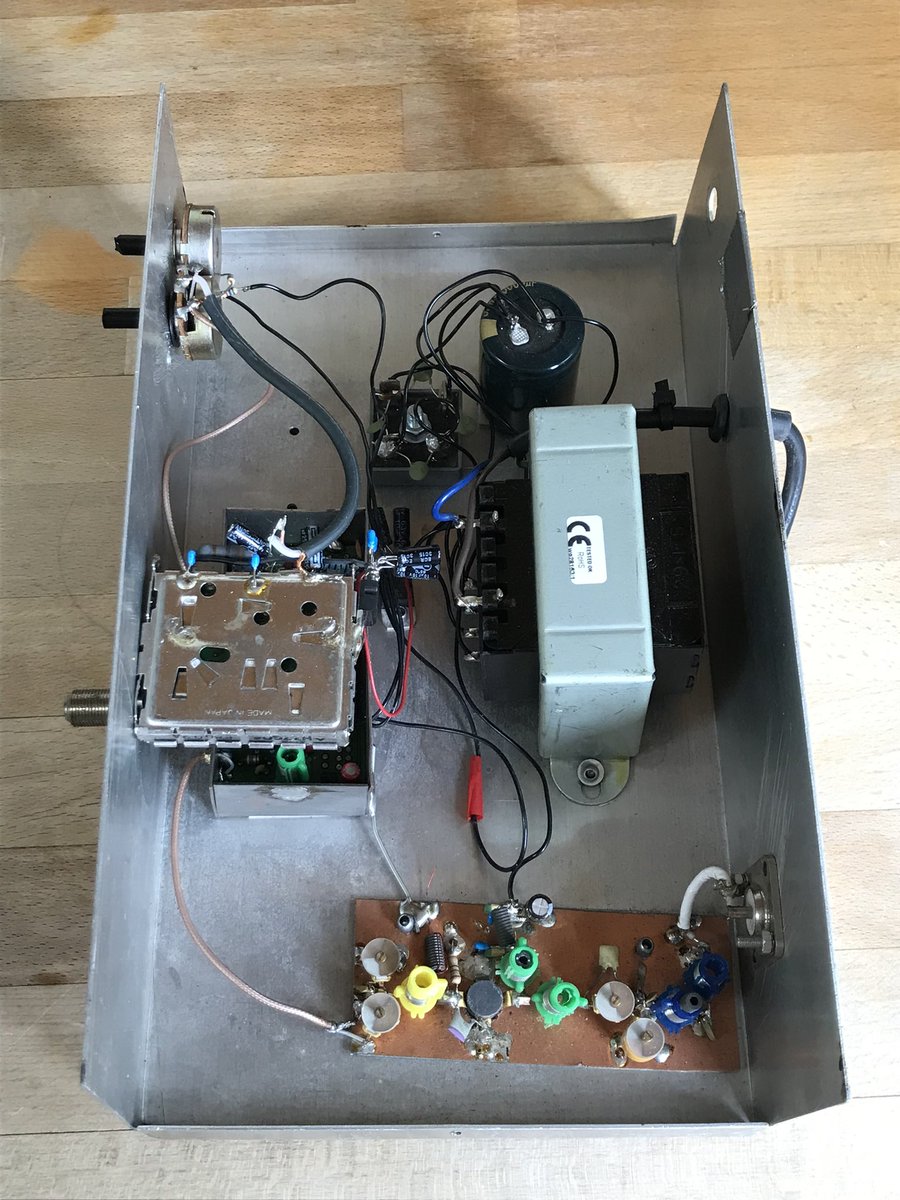 What’s you pleasure Mr Cotton?
The box…….. 
Band 1 & Microwave Mid Point, rarely used but when in an emergency and the distance is a little too far for just the Microwave Link.
#eruption1013 #eruptionfm #pirateradio #hackney #1990s #eruption1013fm #towerblocks #PirateMemories