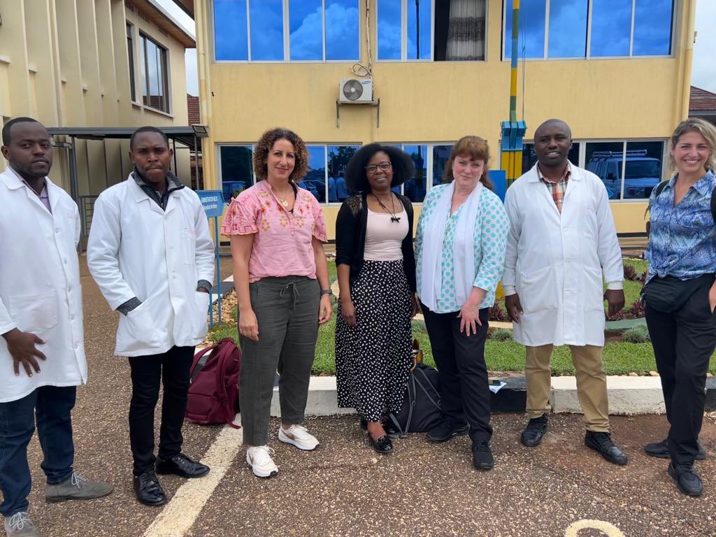 Fantastic walk around sharing best practice in hospital design, cleaning methodologies and staff responsibilities with colleagues <a href="/chu_butare/">CHUB</a> <a href="/RoyalFreeChty/">Royal Free Charity</a> <a href="/GamaHealthcare/">GAMA Healthcare</a> <a href="/ipc_uclh/">IPC_uclh 💙</a> <a href="/rfl_ipcteam/">Royal Free London IPC Team</a> @Heebiegeebie <a href="/MvukiyeheJeanPa/">Muhirwa MVUKIYEHE JPaul</a> <a href="/WeAreTendable/">Tendable</a>