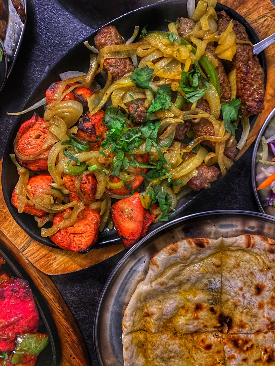 PaddysMartenInn's tweet image. 👑CORONATION GIVEAWAY 👑

We're giving one lucky person the chance to WIN £100 to feast like royalty at Paddy’s!

To enter, simply:
🔥Like &amp;amp; RT this post
🔥Follow @PaddysMartenInn and @kings_estate_uk