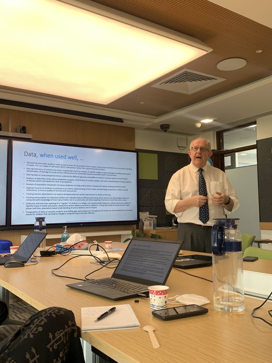 AtishayMathur's tweet image. Mark Hereward, Chief Data Officer at UNICEF on Day 1 of his India visit – interacting with the @UNICEFIndia E-CMT. Happy to have @UNICEFData here with us this week 📊📈