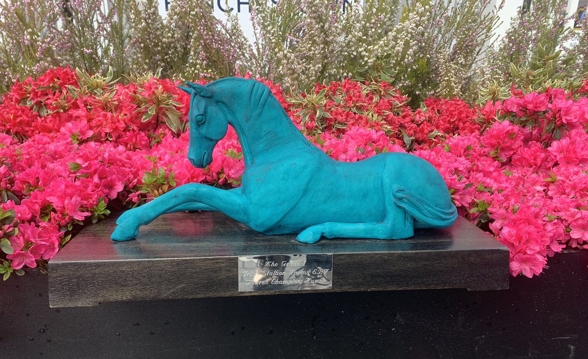 punchestownrace's tweet photo. “Probably one of my favourites”
@WillieMullinsNH has won his fair share of trophies but is keen on this @marinahamilton mares champion hurdle perpetual. Unique, beautiful and homegrown Irish craft. #shoplocal #IrishcraftandDesign https://t.co/1SDOiVfDac