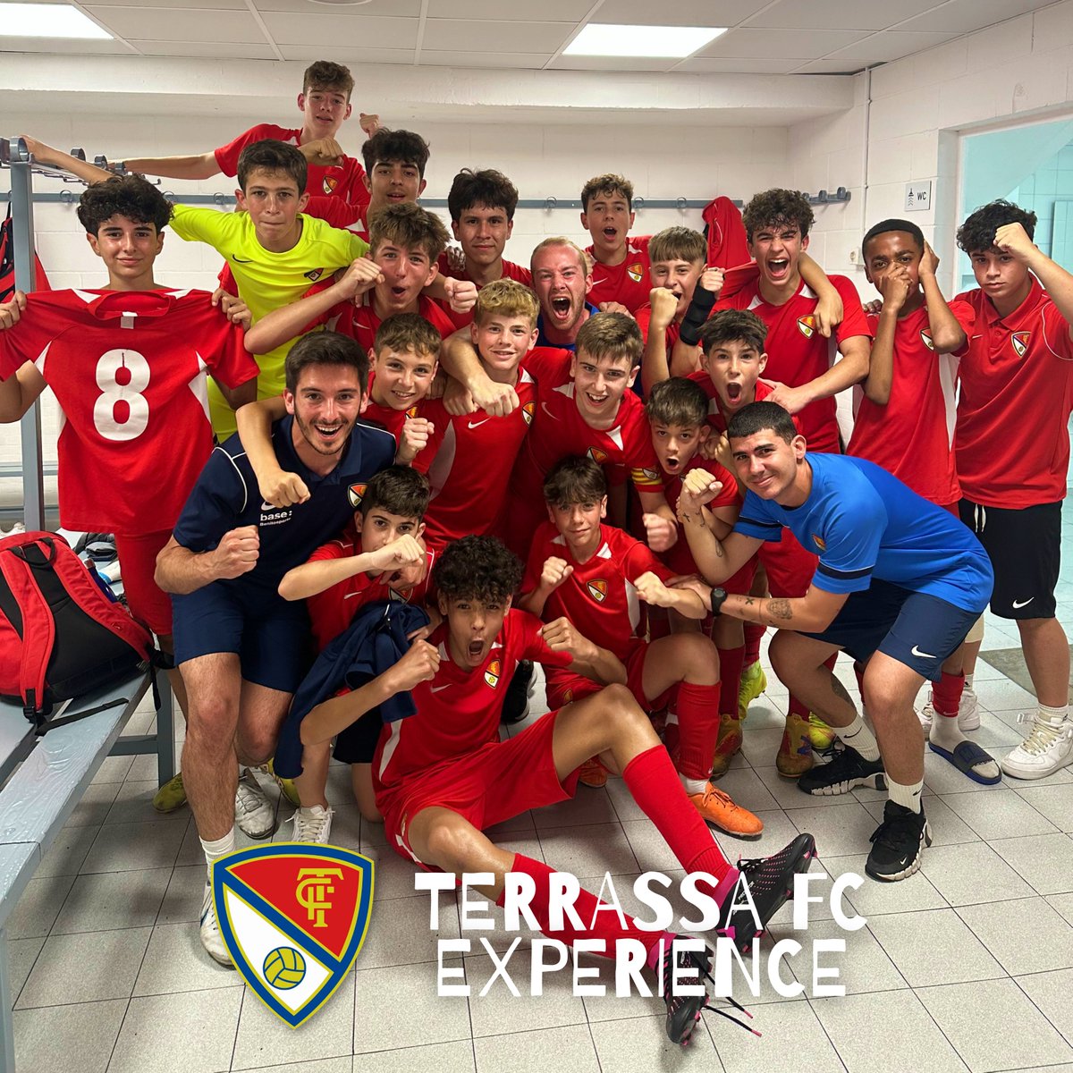 TerrassaFC's tweet image. 💪 𝗩𝗜𝗖𝗧Ò𝗥𝗜𝗔 (2⃣-1⃣) clau davant el #CanBoada de l&apos;Infantil 🅰 terrassista per mantenir la distància de 5⃣ punts respecte al 2⃣n classificat

⚽ Aaron Arias i Adri Gámez, GOLEJADORS!

AMUNT #TERRASSA! ❤🤍

🫶 #TerrassaFCExperience