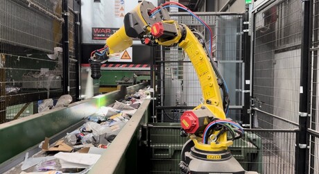 AI-powered kerbside recycling robot commissioned 
Read more: 👇👇
buff.ly/44fXdYQ 

#newtechnology #wireless #worldofengineering #device #smarttech #electronic #smartgadget #techlove #technology #electronics #device #techy #technews #Electrical #tech #GovTech_Review