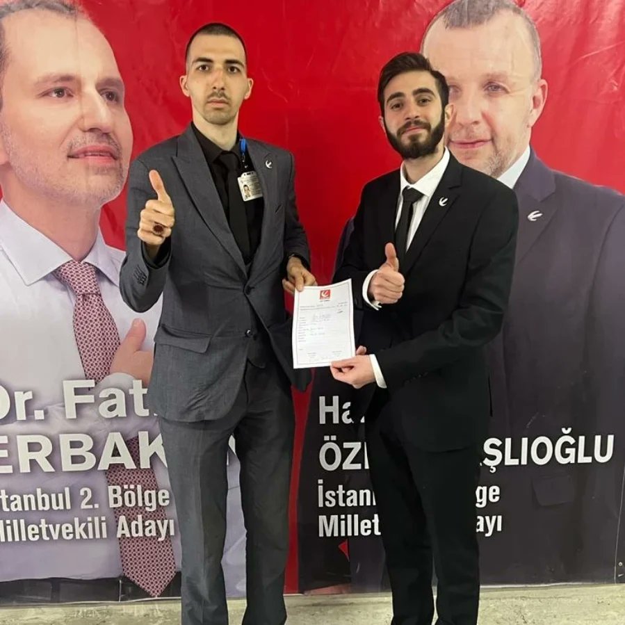 Yrefahfatihilce's tweet photo. İlçe SKM 2. gün vatandaşlarımızın hem dertlerini dinleyip hemde üye çalışmamıza devam etmektedir
@erbakanfatih @OzkarataslHalit @omrkrtl1907 @rpmustafadogan @melihguuner @bekirunak
#yenidenrefahpartisi #MilliGörüşMeclise #milligörüşmeclise #1MAYIS https://t.co/QXVQhQcrVD