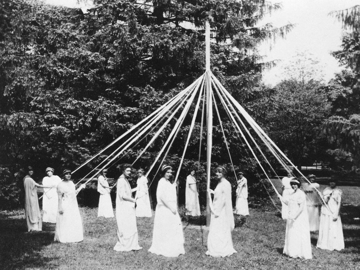 penn_state's tweet photo. Midsommar vibes anyone? 😅
From 1914-1959, the women of Penn State organized a "May Day" festival– an ancient spring ritual– to benefit the College Hospital Fund.
#DearOldState
// 📸: Penn State University Archives
https://t.co/rowYbCBdzN https://t.co/SJJiaXFrNJ