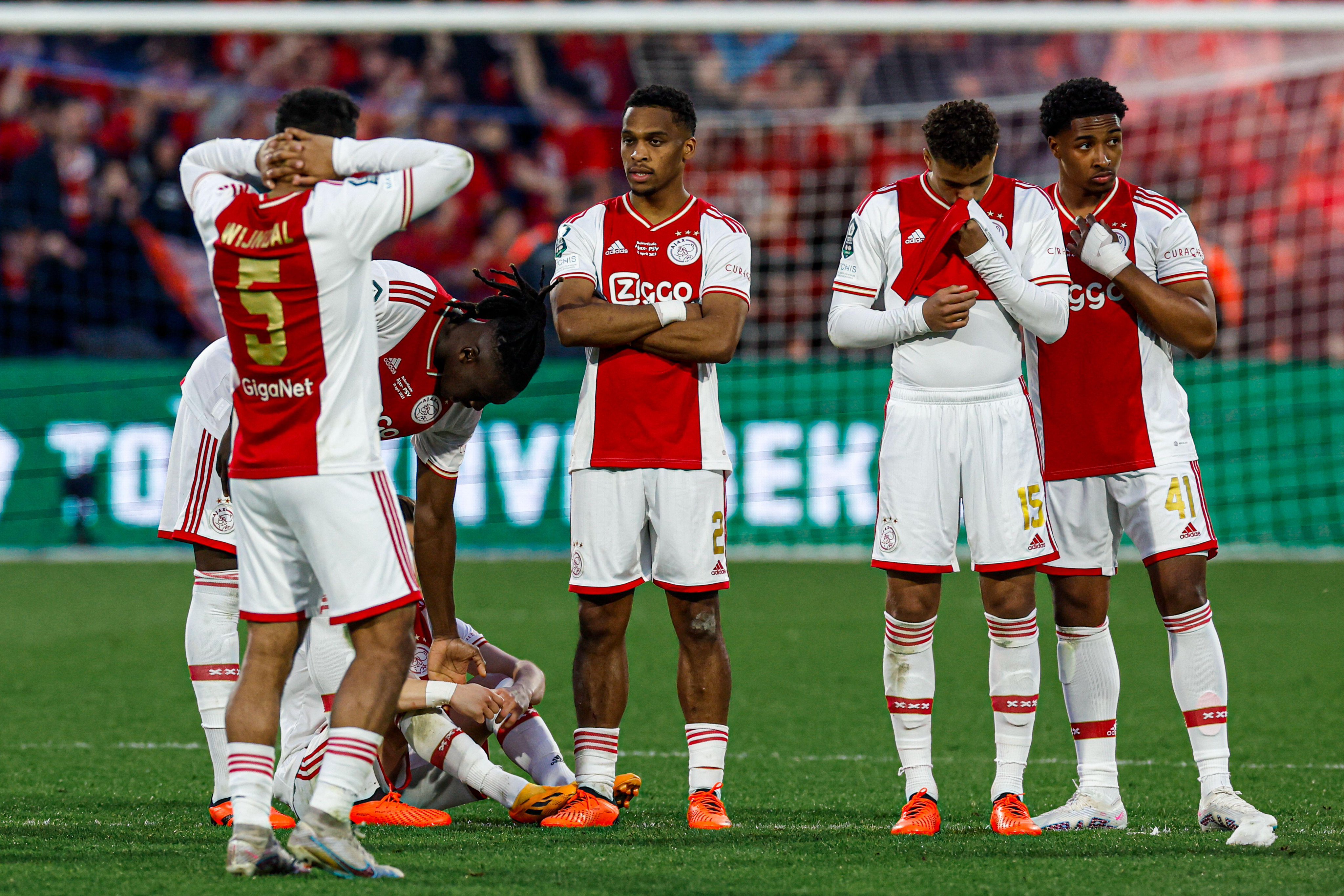 Wetland Opsommen in de tussentijd Squawka on Twitter: "Ajax will finish the season without winning a single  trophy for the first time since 2017/18. And they might not qualify for the  Champions League. 😳 https://t.co/Uir0b4392j" / Twitter