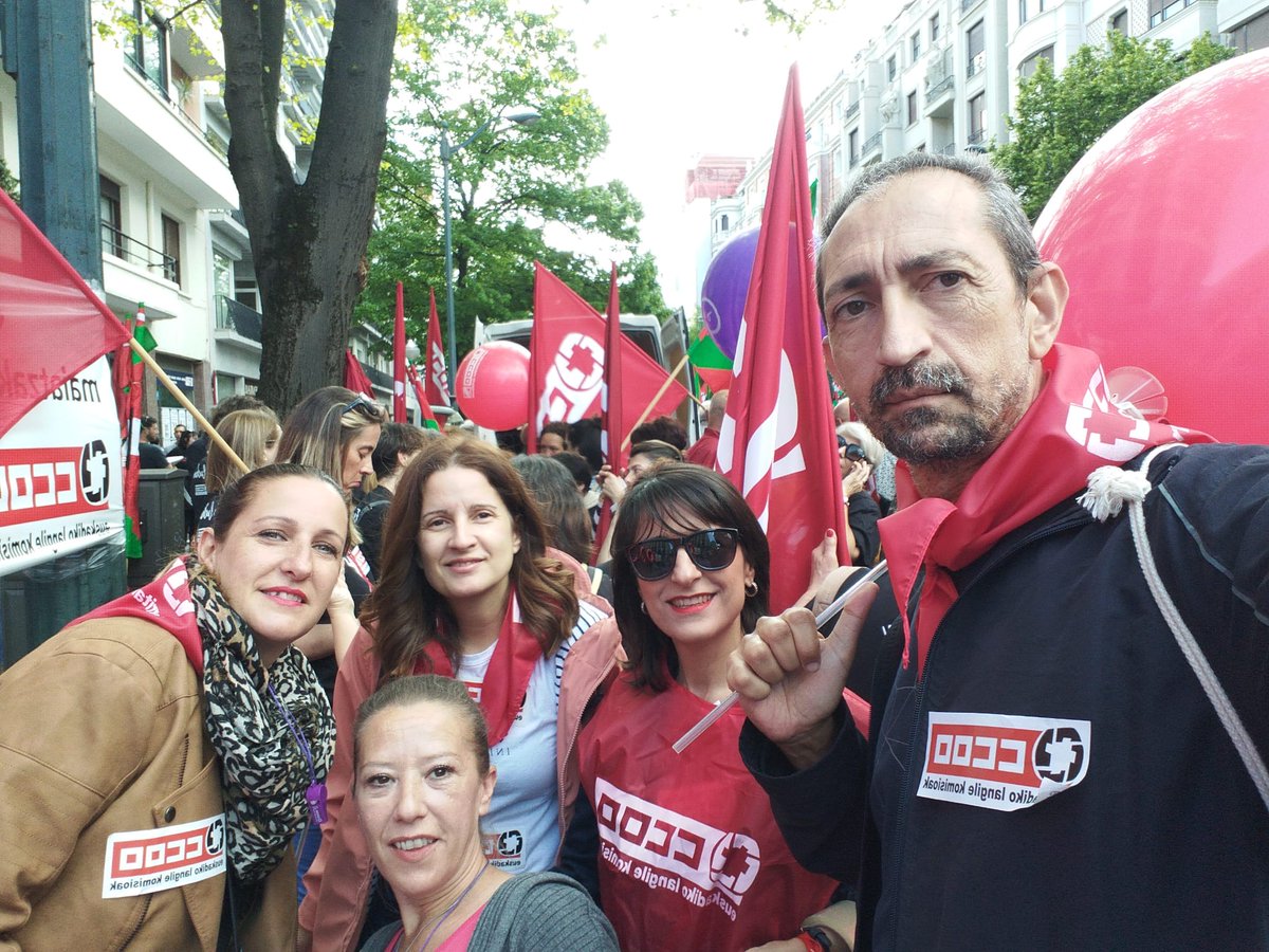 FSC_CCOOEuskadi's tweet photo. @FSC_CCOOEuskadi en las calles de nuevo este #1Mayo2023 
#SubirSalariosBajarPreciosRepartirBeneficios https://t.co/EJ96RyAkih