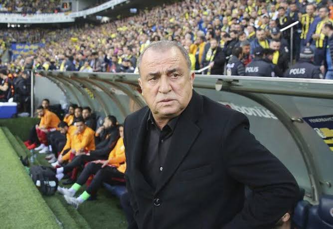 “Kaybettiğinde değil, vazgeçtiğinde yenilirsin!”

-Fatih Terim