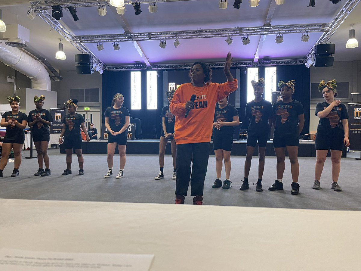 Sharon De Leonardis tweet media