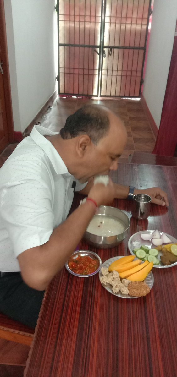 गज्जब विटामिन भरे हे
मोर छत्तीसगढ़ के बासी म....
सिरतोन
खा के देखा
बासी, लाल सुक्खा मिरचा , गोंदली , आमा के अथान , सिरी औंरा के अचार, बिजोरी बरी ,लाई बरी अउ पताल चटनी
खाबे तभे जानबे भई
<a href="/ChhattisgarhCMO/">CMO Chhattisgarh</a>
<a href="/CGTA_72763/">छत्तीसगढ़ टीचर्स एसोसिएशन CGTA</a> 
<a href="/PMOIndia/">PMO India</a> 
<a href="/sandeepsahuCG/">Sandeep Sahu MLA</a>