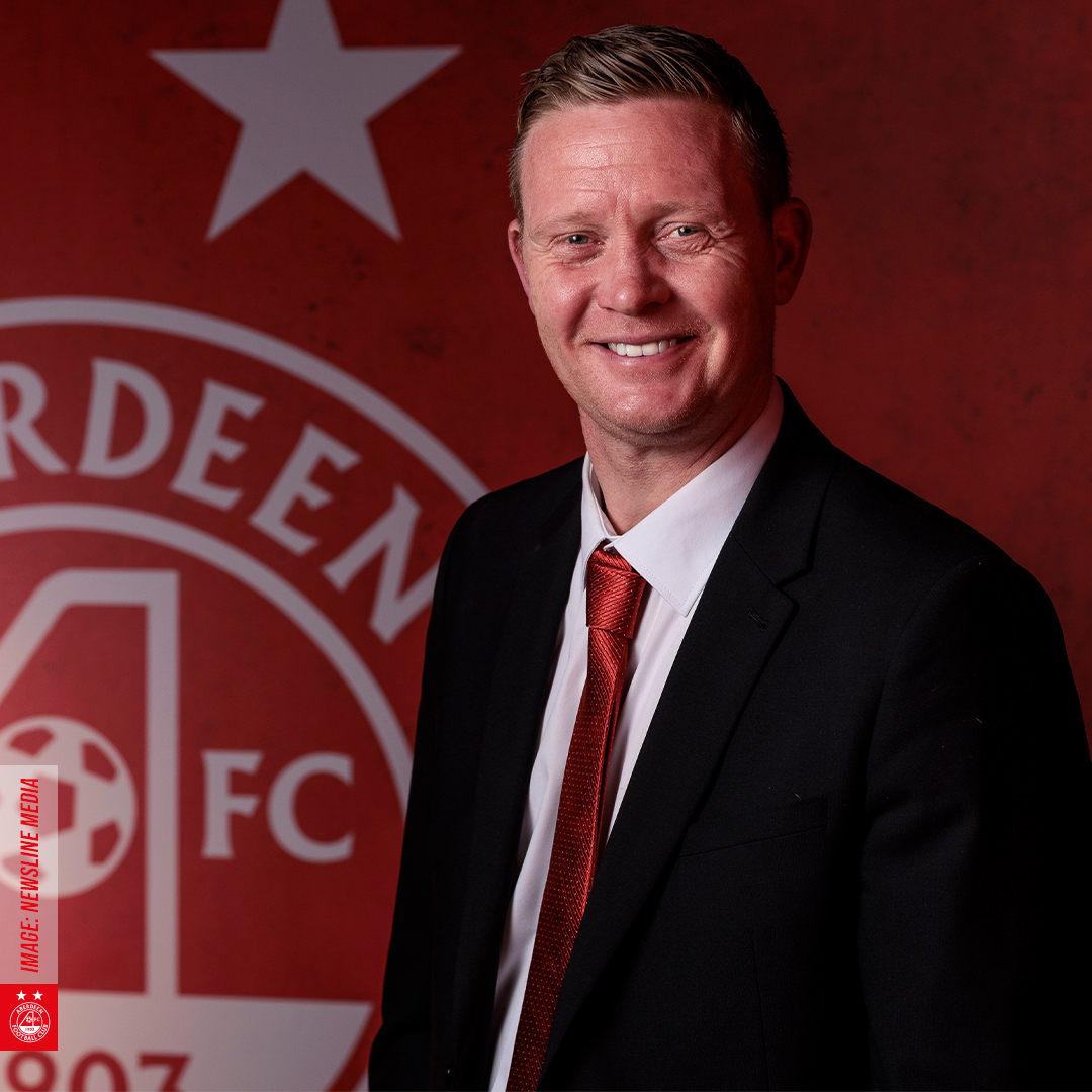 no1_scotland's tweet photo. I want to offer #BarryRobson every success @AberdeenFC It's only right he got the job on merit alone. A great servant for @CelticFC  I hope he uses all the experience he has amassed &amp;  takes the team to challenge the hunz for 2nd place obviously.
@celticfanzone @RetroCeltic https://t.co/nwnYkZ3pkq