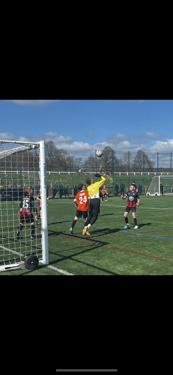 willleemufc's tweet photo. A few of the lad recently..enjoying his footy again and it’s great to see ⚽️⚽️⚽️ https://t.co/MVP7VTbw7s