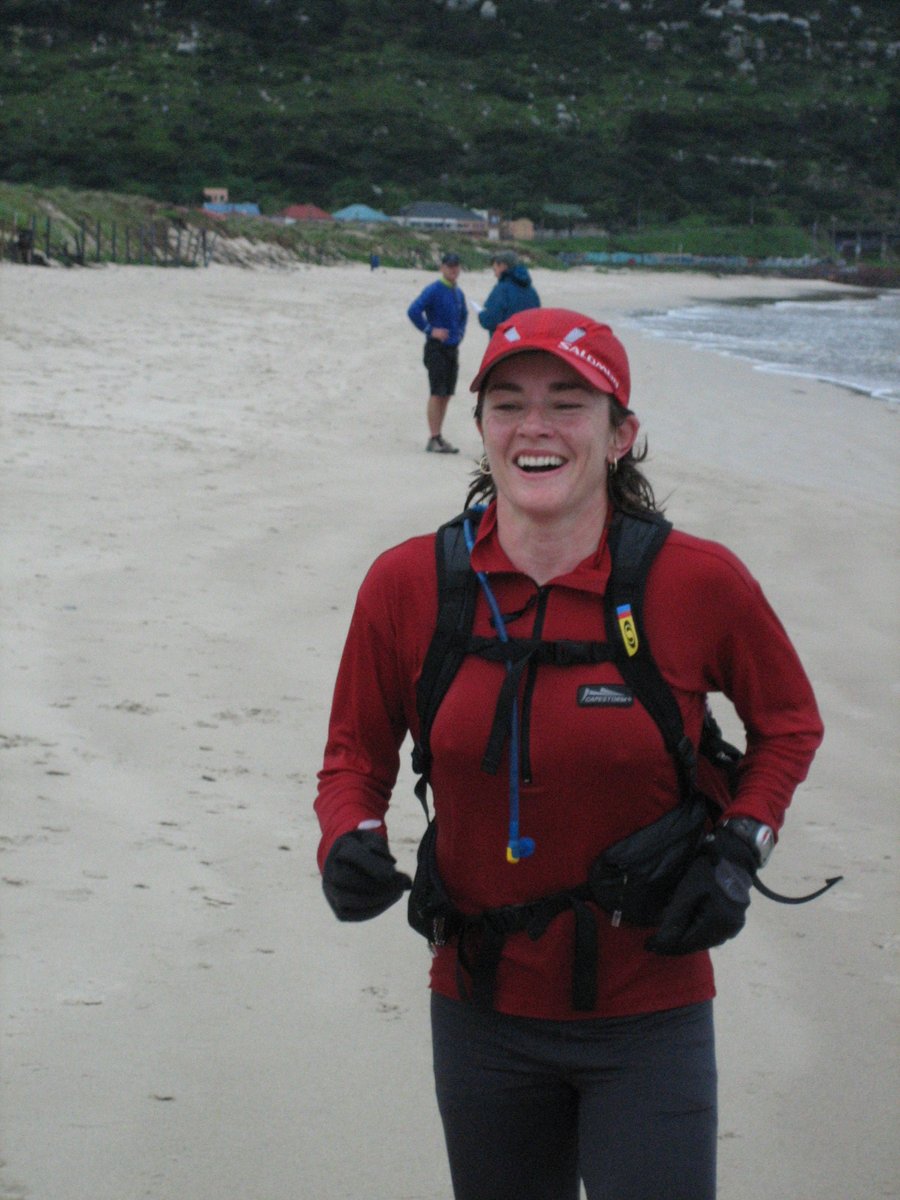 FishermansTC's tweet photo. In 2005 Martin Dreyer won the #OFTC from Hout Bay to Fish Hoek and Michelle Lombardi started her record setting run of 6 victories
🥇@martindreyer3 1:54:24
🥈@MarkPreen 2:03:22
🥉Patrick Cruywagen 2:08:35
🥇Michelle Lombardi 2:09:07
🥈@LindaDoke 2:20:58
🥉@HanksKaroline 2:23:52 https://t.co/Adf2g4FAMK