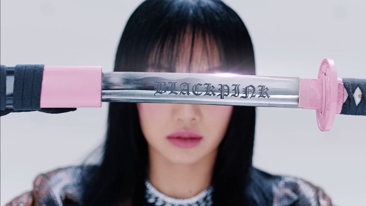 P0bBase's tweet photo. HYPE entertainment shows once again its endless obssession with blackpink
They gave their gg same sets to blackpink's shut down set which is blackpink's latest mv!
BLACKPINK has proven once agian that they're the blueprint of kpop https://t.co/SJ8AS4W1Po
