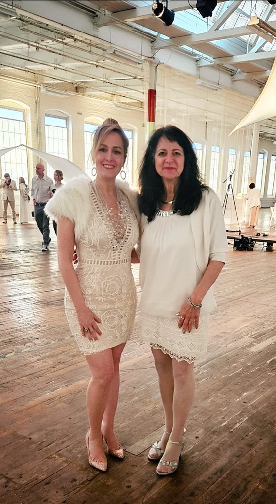 An extraordinary evening full of #Angels Raising funds to build a children's playground in the heart of Biddeford <a href="/roxisuger/">ANGELROX</a>  #BiddefordBall #WhiteandCream
#runway #couture #fashionshow #roxisuger #sponsors