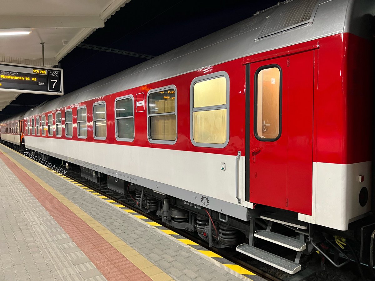 petebrandy's tweet photo. ZSSK night train R614 “Zemplín” from Humenné to Bratislava. My new YT video: https://t.co/MlXDA43fWd https://t.co/Uh9njNKTih
