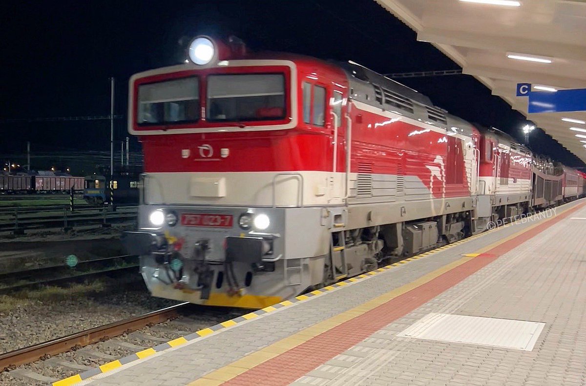 petebrandy's tweet photo. ZSSK night train R614 “Zemplín” from Humenné to Bratislava. My new YT video: https://t.co/MlXDA43fWd https://t.co/Uh9njNKTih