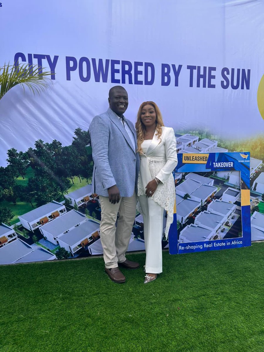 Fabulous__Jr's tweet image. Take a look at Dr Kenedy Okonkwo and Mrs ichiechi Okonkwo Arriving the event #Unleashed4TakeOver2023