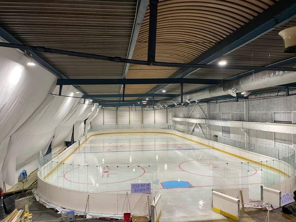 Drømmen ble virkelig : Nå åpner <a href="/StjernenUng/">Stjernen Hockey Ung</a> sin egen isbane!
#2hockey #stjernenhockey 
stjernenung.no/drommen-ble-vi…