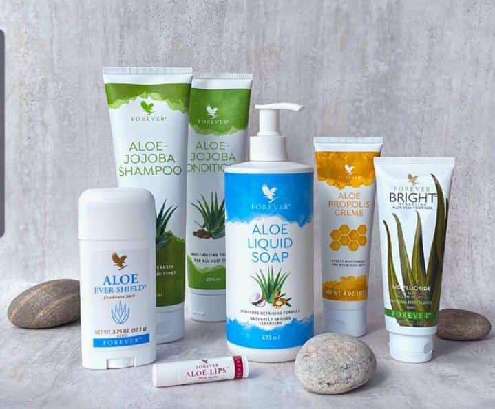 JonathanAbasi1's tweet photo. @JonathanAbasi1 
Les essentiels pour le bain et soin de la peau et soin buccal de @foreverlinvingp https://t.co/uK5p6apgnp