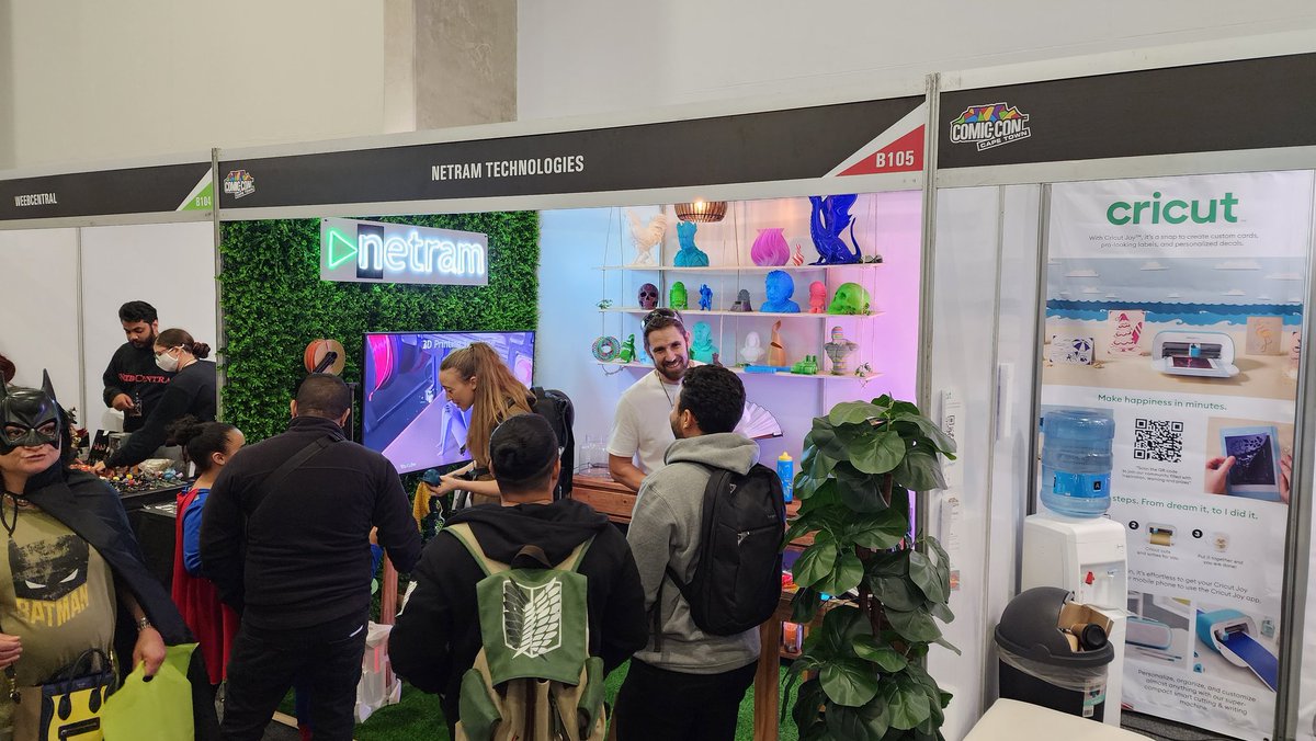 BrenMaartens's tweet photo. GGs Comic Con. That was quite a weekend! I met so many awesome people! Thanks for all support at our stand. I also loved meeting all the Twitter friends! See you in September 👊🏻👊🏻😁 https://t.co/zGD78HJxgw