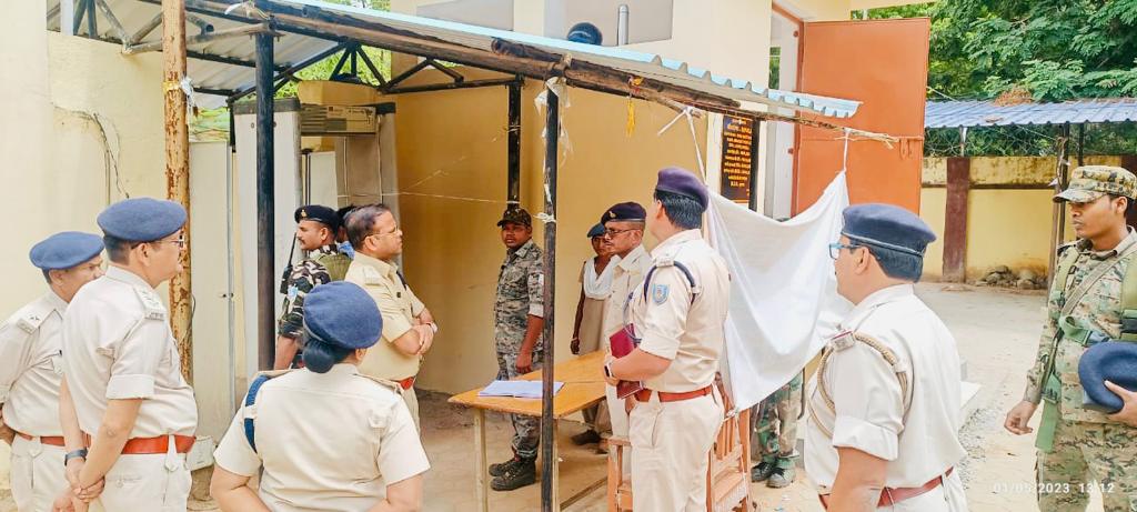गुमला SP ने कोर्ट परिसर सुरक्षा का किया निरीक्षण Gumla SP inspected court premises security