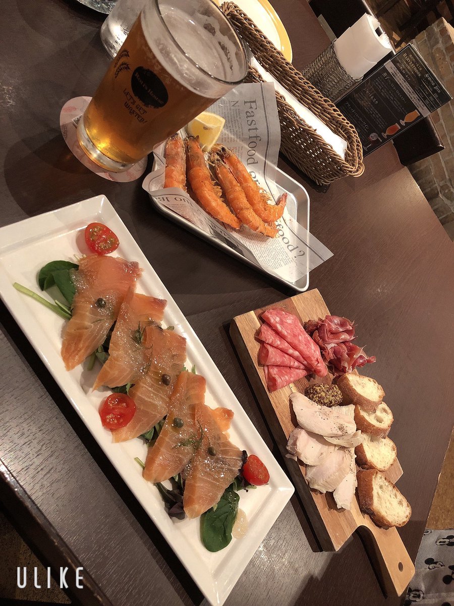 飲み行きましたー！！🍺
もちろんおひとり様です😎

クラフトビールうまし🍻