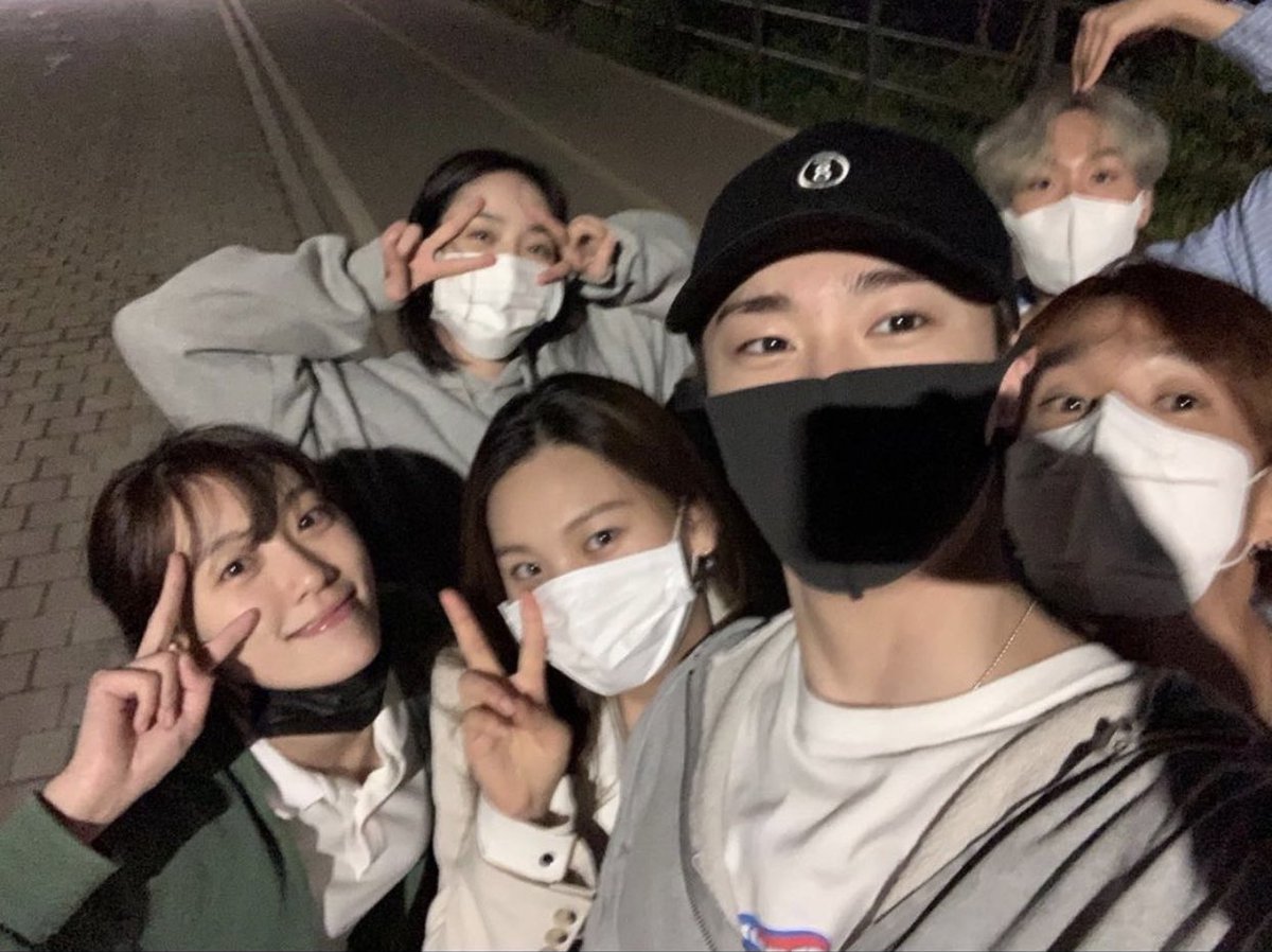 jwonwoe's tweet photo. alu bnrN nangis yg literli nangis bnr mnetes air mta https://t.co/fbUyx2HG7A