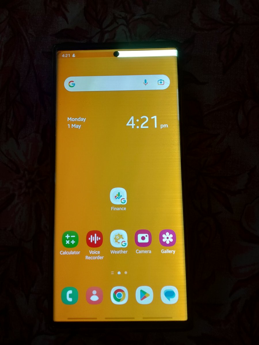 Rupam_39's tweet photo. @SamsungIndia 
Hi Samsung Team,
I own a Samsung Galaxy S22 Ultra since April 20, 2022. After the update on April 18, 2023 I am getting this bright bar on top of my screen. This bright bar goes away if I switch to power saver mode or set the Motion Smoothness to standard.#s22ultra https://t.co/gfAxSapq3C