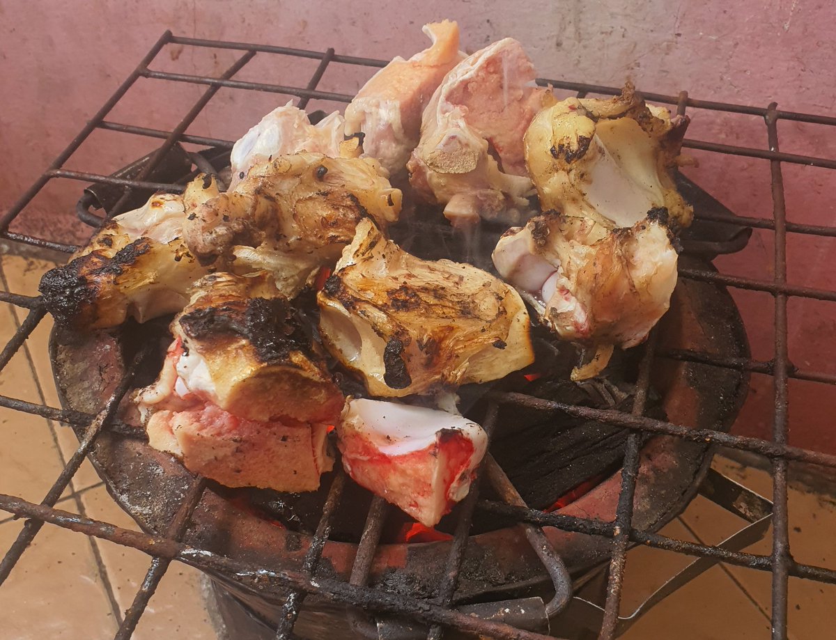 jacksotwister's tweet photo. Baada ya kulima #BoneSoup for the win
Hii ni ya kuweka foundation ya leo kabla kutoa lock kesho 🍻 https://t.co/yWHbxGDgVc