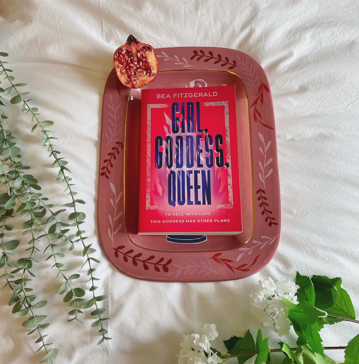 I am utterly obsessed with #GirlGoddessQueen by
@Bea_a_Bea; I highly recommend it! 

My full review is on my Instagram - instagram.com/p/CrsXPFELsW6/

@penguinplatform

#BookTwitter #booktwt #bookstagram #bookblogger