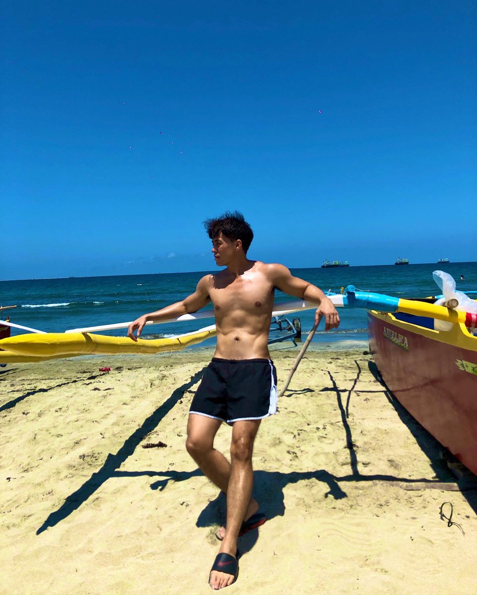 LanceRaymundo's tweet photo. Getting ready for the Fluvial Parade 🚢🌅

📸 @TheAmateur84689 https://t.co/4sP9oCwoRL