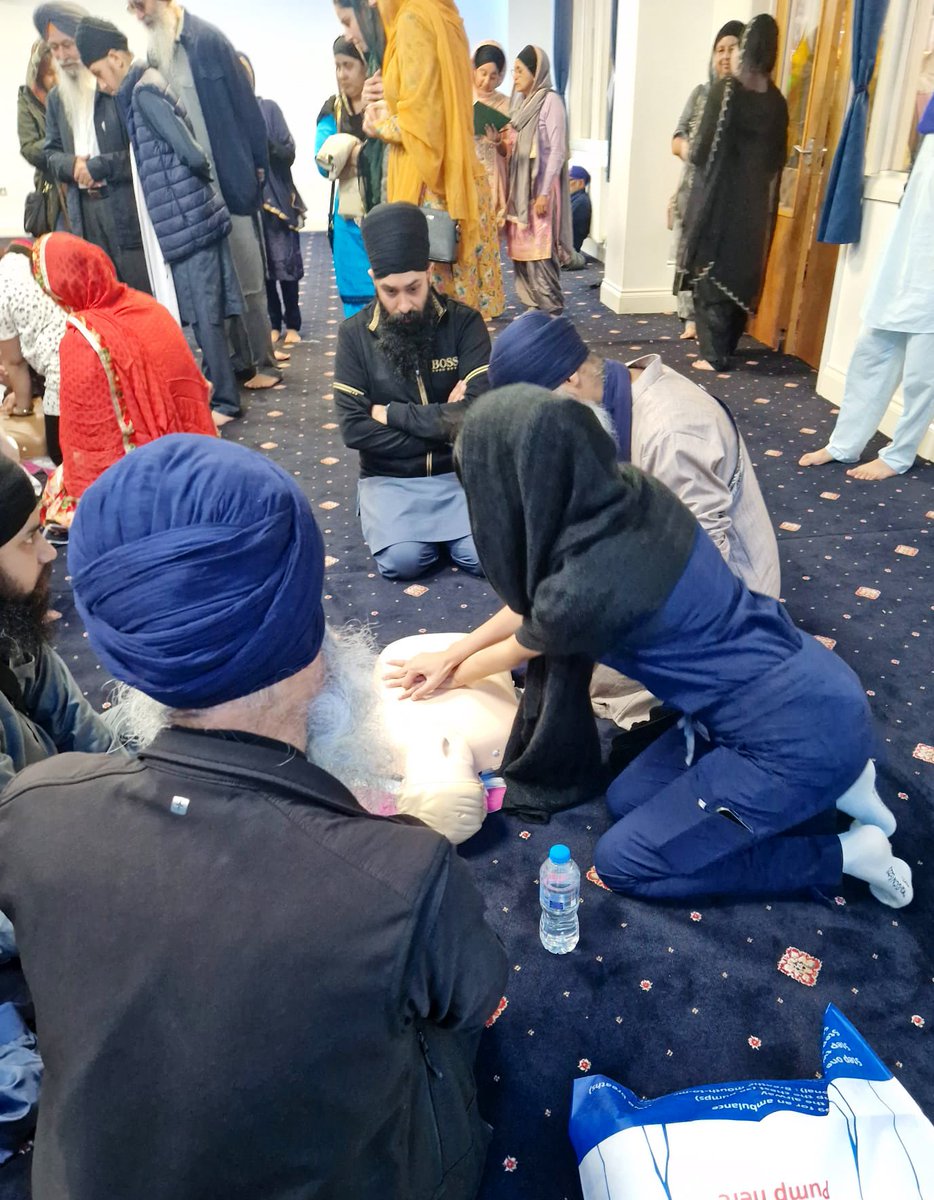NinaJaspal's tweet photo. A Sunday well spent with the @NursesSikh team at Sri Guru Singh Sabha Gurdwara in Derby yesterday teaching the importance of CPR and cardiovascular health education, great engagement from the Sangat and a brilliant job to all those involved 🙏🏾 #Waheguru #TeamBSN #LearnCPR https://t.co/vI49TvG2Vu