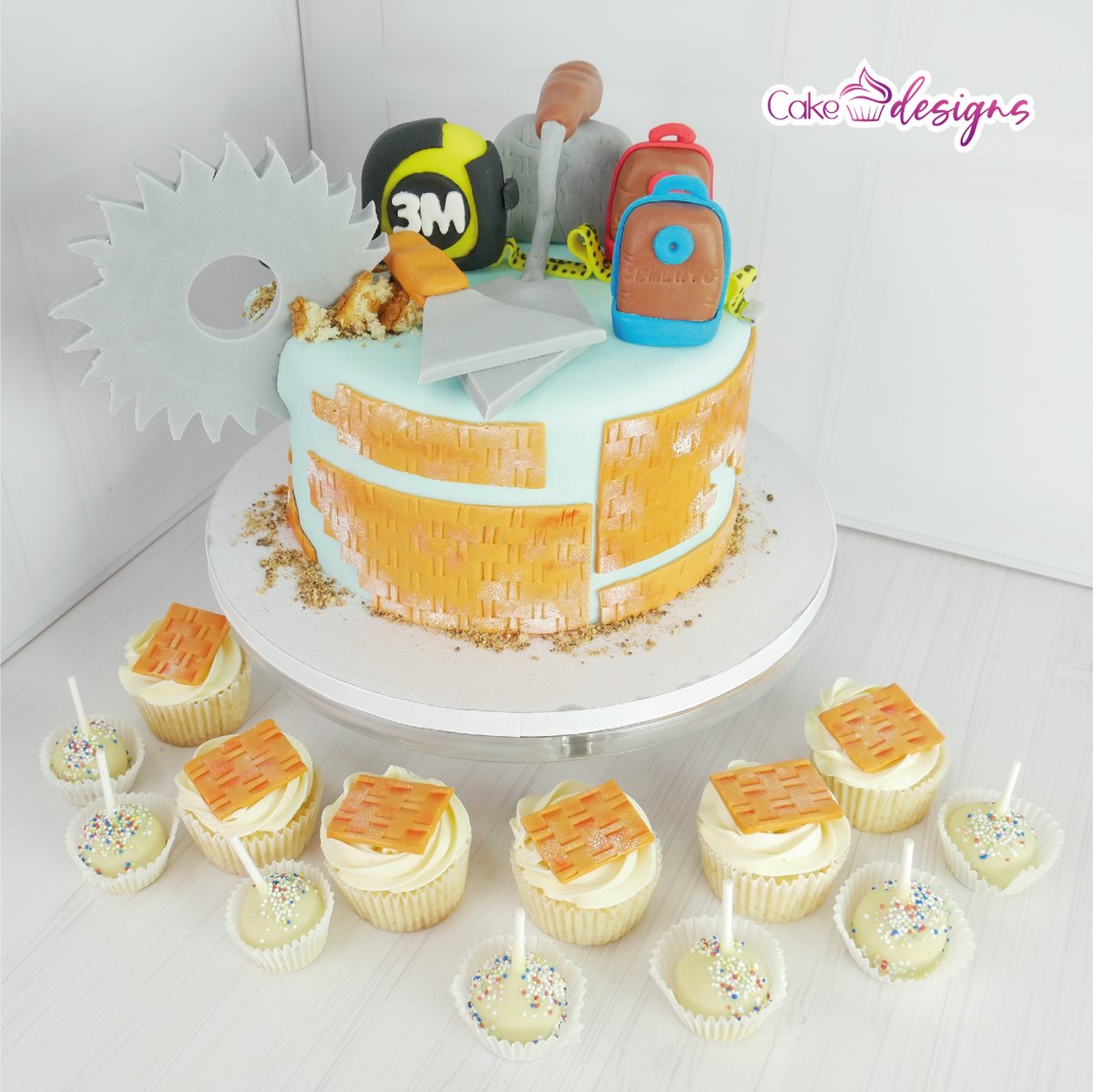 CakeDesigns_'s tweet photo. ¡Feliz día del trabajador, tarteritos! Para celebrar este día hemos querido recopilar algunas tartas de profesiones que nos han pedido en los últimos meses 🙌🏼

¿Cuál es tu favorita?

~~~~~~~~~~~~~~
Para pedidos, escríbenos o llámanos al 646 078 055 📲 https://t.co/B5ONNh1VVp